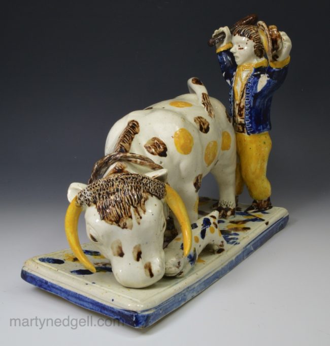 Large Prattware pottery bull baiting group, circa 1800