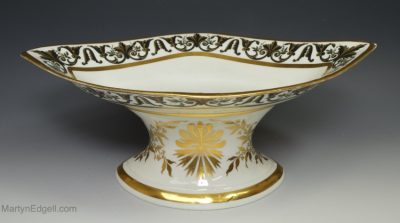 Derby porcelain stand, circa 1820