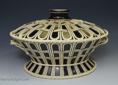 Wedgwood creamware pottery asparagus basket, circa 1785