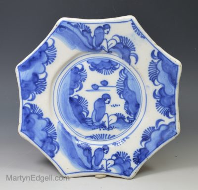 London delft plate pained in blue, circa 1680