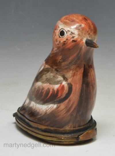French enamel bird enamel bonbonnière, circa late 18th century