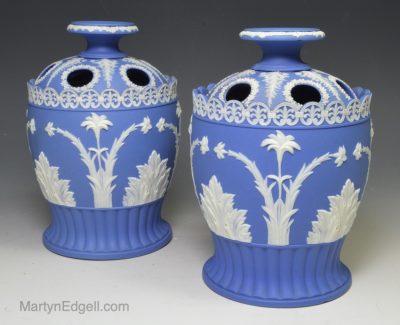 STaffordshire solid jasperware pottery pot pourri, circa 1790