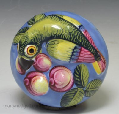 Bilson enamel bird bonbonniére, circa 1780