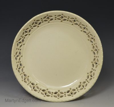 Creamware pottery pierced shallow dish, circa 1780